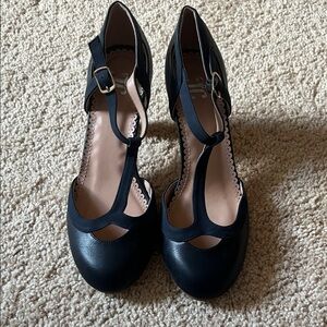 NWOT Heels